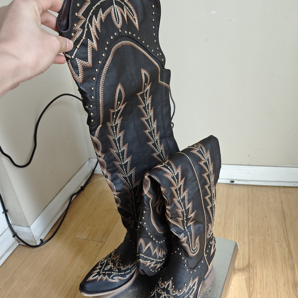 Embroidered Black Western Boots - image 2